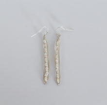 Load image into Gallery viewer, The Wisteria Pod